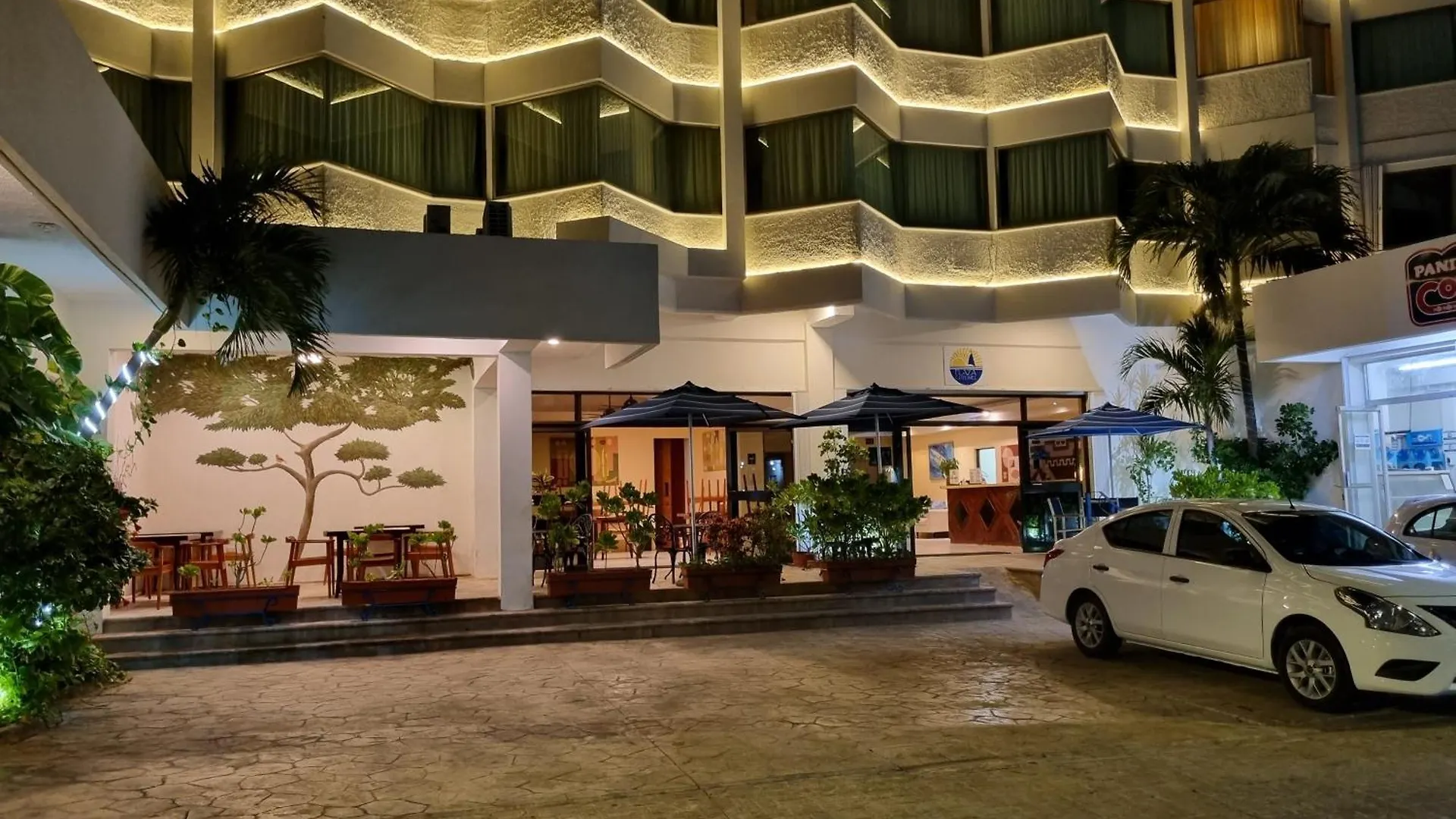 Hotel Plaza Cozumel 3*,